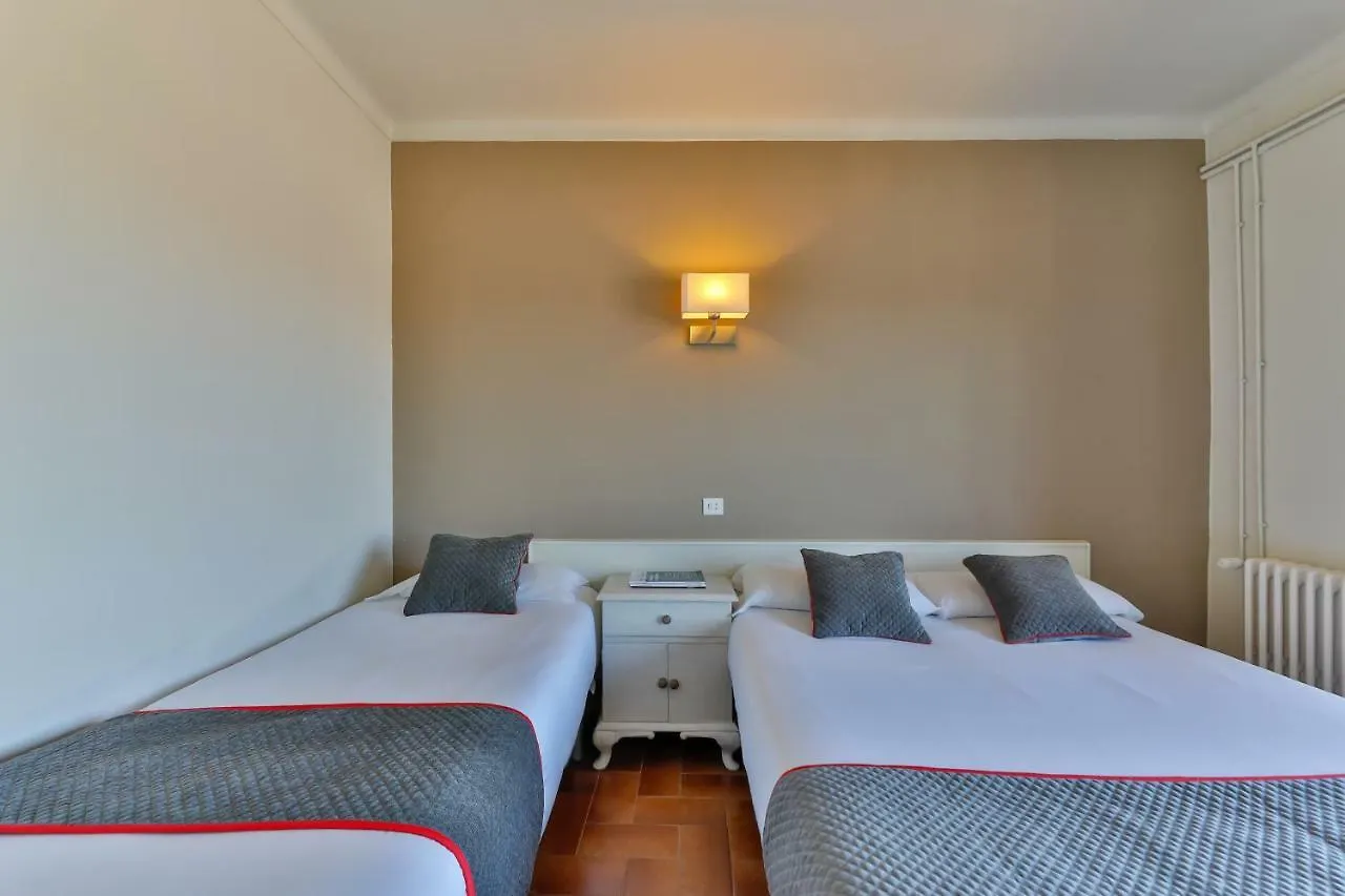 Hostal Alberana Verges Hostel